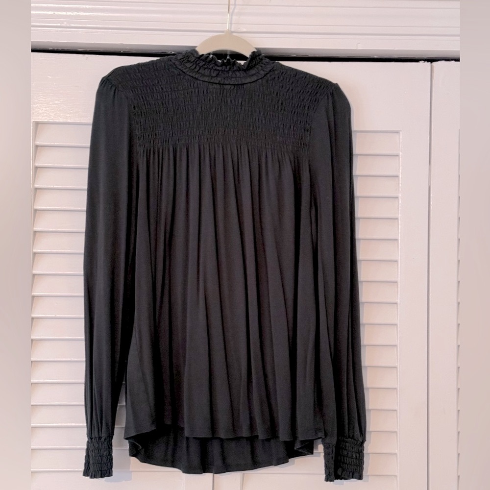 Cable & Gauge  dark green women’s blouse size large